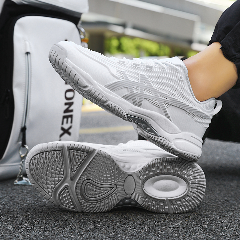 New badminton shoes beef tendo - Badminton Equipment บทวิจารณ์และราคา