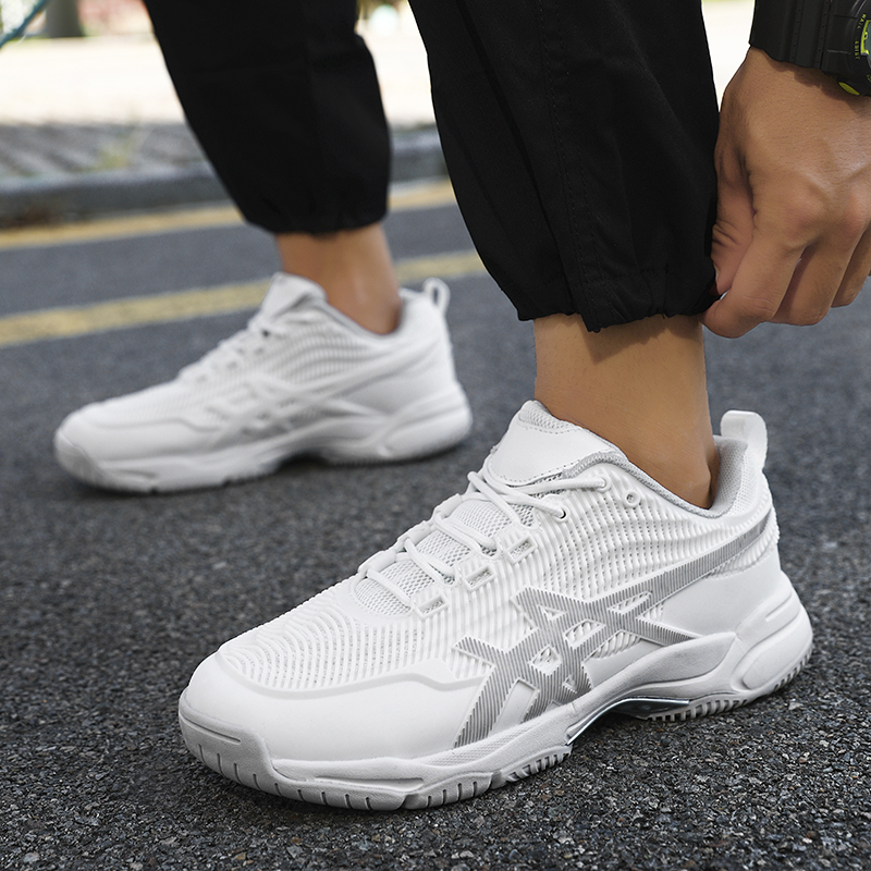 New badminton shoes beef tendo - Badminton Equipment บทวิจารณ์และราคา