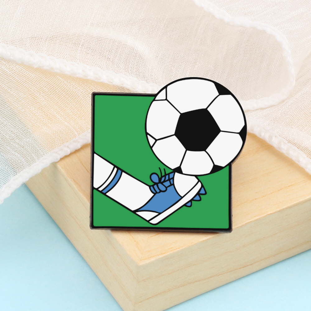 Fashion Sports Ball Lapel Pin  - Badminton Icon บทวิจารณ์และราคา